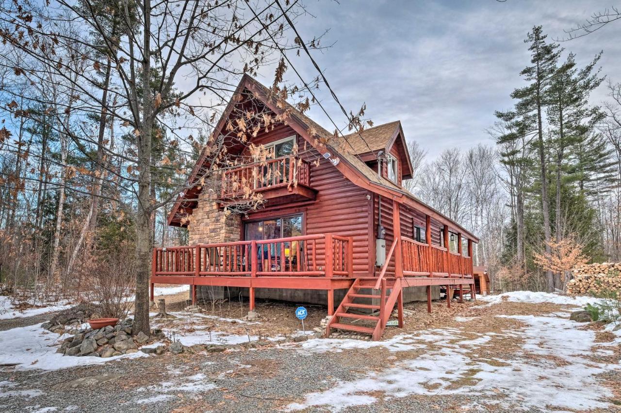 Secluded Johnsburg Retreat With Hot Tub And Fire Pit Villa Екстериор снимка