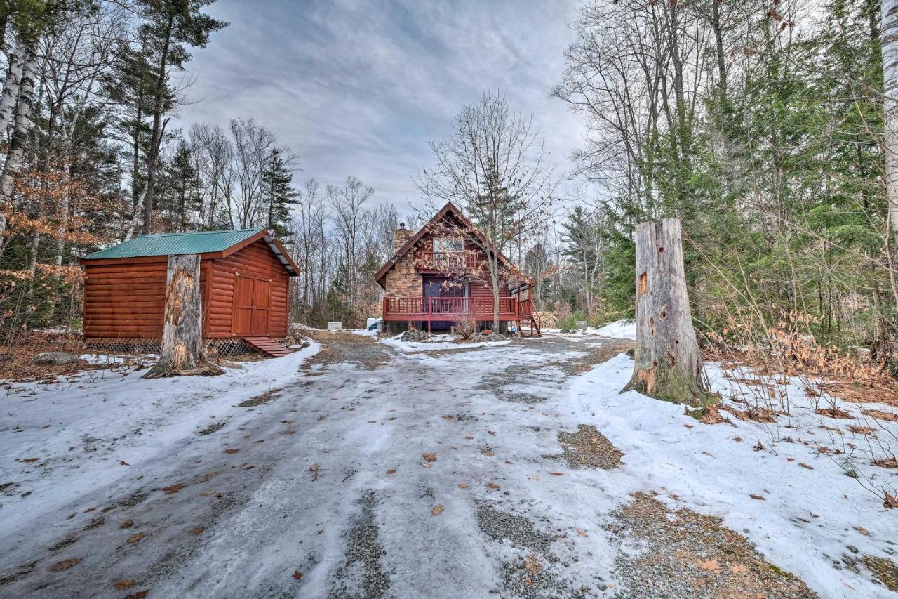 Secluded Johnsburg Retreat With Hot Tub And Fire Pit Villa Екстериор снимка